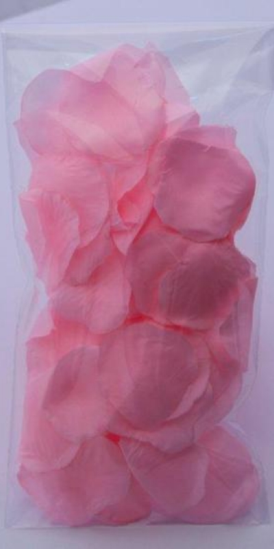 100 PETALOS COLOR ROSA Pétalas cor-de-rosa para surpreender a tua cara-metade