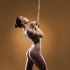Corda de cânhamo para shibari, com trançado resistente e aroma.